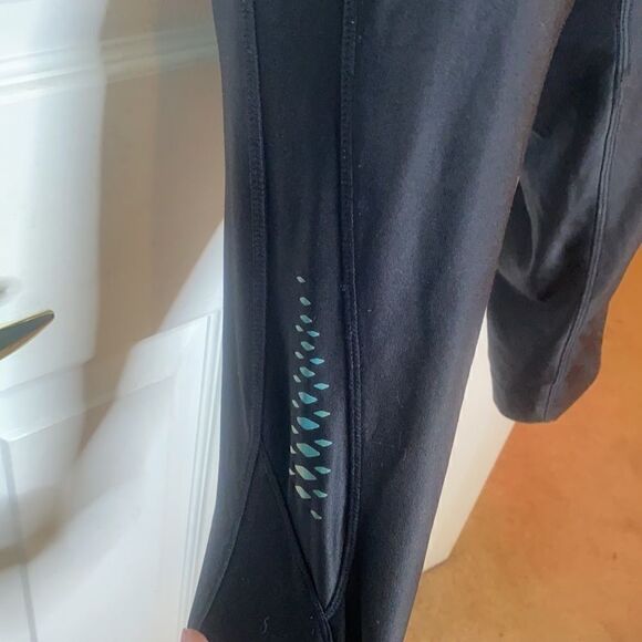 Body Corp Capri leggings  - Picture 3 of 5